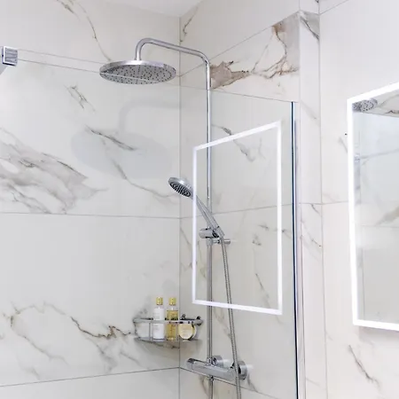 Διαμέρισμα Sunlit Marble